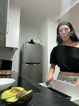 Snapshot of Karmenlovex chatting on March 2, 2026, 2:13 pm Karmenlovex online show from March 2, 2026, 2:13 pm