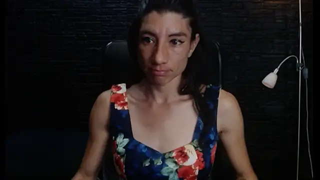 Snapshot of BrendaaCruz chatting on February 17, 2026, 12:01 pm BrendaaCruz online show from February 17, 2026, 12:01 pm