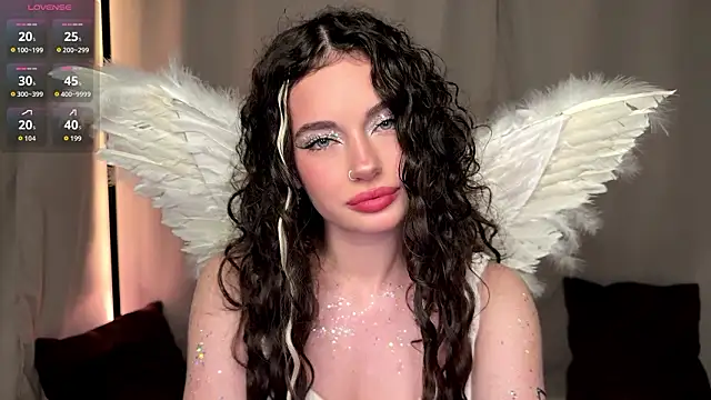 Snapshot of Moonfaairy chatting on March 15, 2026, 6:58 pm Moonfaairy online show from March 15, 2026, 6:58 pm