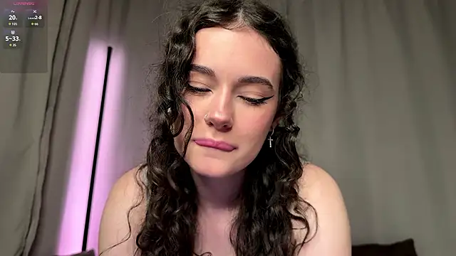 Snapshot of Moonfaairy chatting on March 26, 2026, 7:19 pm Moonfaairy online show from March 26, 2026, 7:19 pm