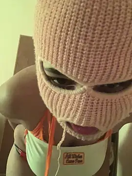 Snapshot of faettaa chatting on February 16, 2026, 10:22 am faettaa online show from February 16, 2026, 10:22 am