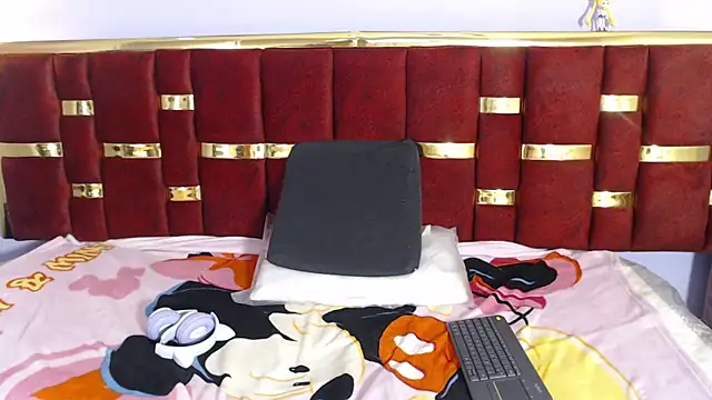 Snapshot of _angela45cute chatting on March 2, 2026, 3:41 am angela45cute online show from March 2, 2026, 3:41 am