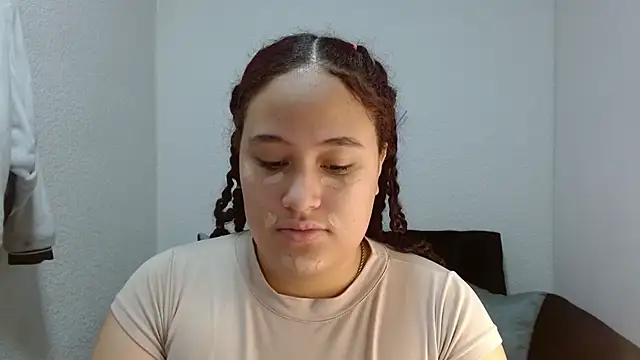 Snapshot of leilanewgirl chatting on February 12, 2026, 12:22 pm leilanewgirl online show from February 12, 2026, 12:22 pm