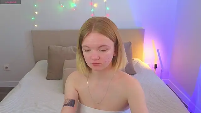 StellaBunny online show from March 24, 2026, 4:06 am