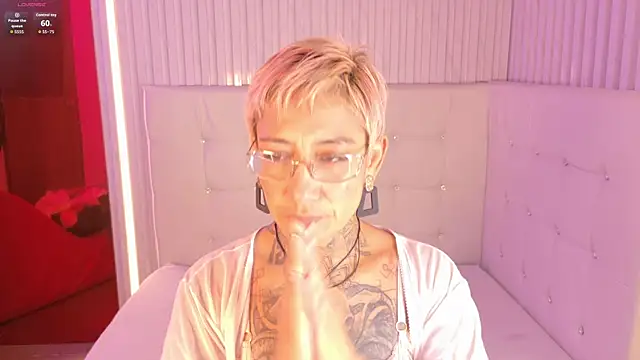 Everlyn sexx online show from March 21, 2026, 1:37 pm