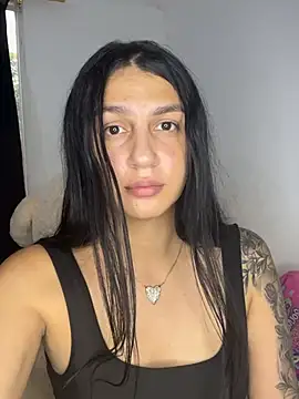 leolule online show from March 6, 2026, 10:06 pm