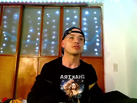 Snapshot of DanniHotBoy02 chatting on February 11, 2026, 3:11 am DanniHotBoy02 online show from February 11, 2026, 3:11 am