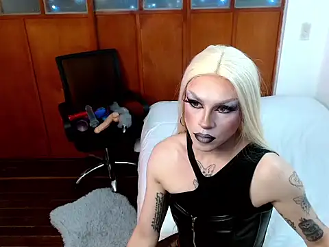 Snapshot of DanniHotBoy02 chatting on February 13, 2026, 9:55 pm DanniHotBoy02 online show from February 13, 2026, 9:55 pm