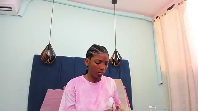 Snapshot of Sexy_ebony_1 chatting on June 16, 2026, 11:46 am Sexy ebony 1 online show from June 16, 2026, 11:46 am