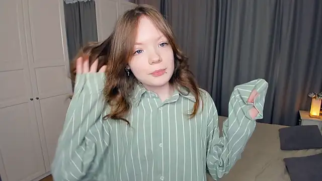 LavenderMitten online show from February 22, 2026, 7:08 am