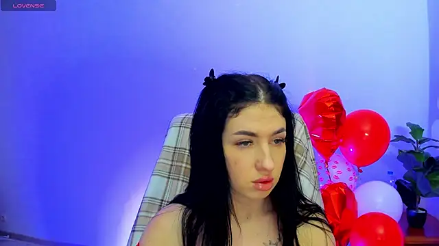 milanasky5 online show from February 21, 2026, 1:23 pm