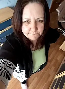 Snapshot of LockyCharm111 chatting on February 20, 2026, 10:05 am LockyCharm111 online show from February 20, 2026, 10:05 am