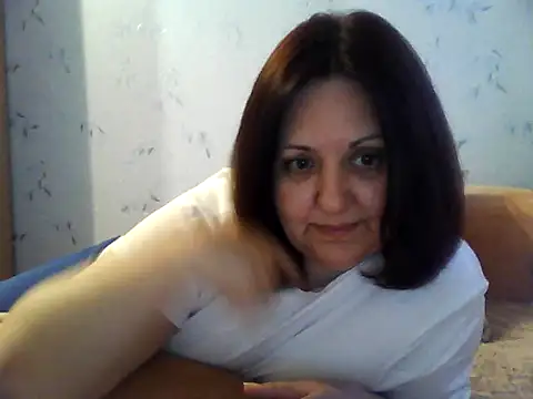 LockyCharm111 online show from May 28, 2026, 5:54 pm