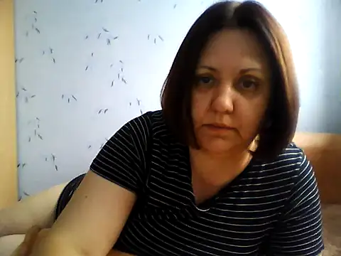 Snapshot of LockyCharm111 chatting on July 21, 2026, 4:26 am LockyCharm111 online show from July 21, 2026, 4:26 am