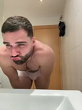 MitshCam online show from February 18, 2026, 9:00 pm