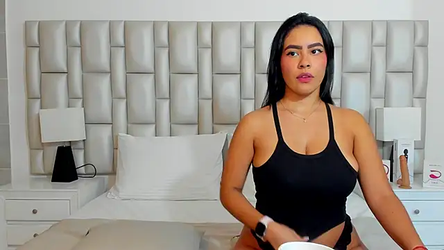 Snapshot of paola_katy_dicks chatting on March 5, 2025, 7:49 pm paola katy dicks online show from March 5, 2025, 7:49 pm