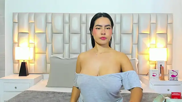 Snapshot of paola_katy_dicks chatting on June 19, 2026, 7:50 pm paola katy dicks online show from June 19, 2026, 7:50 pm
