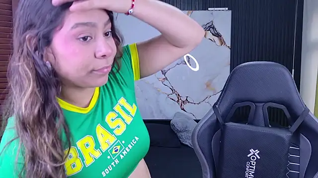 Sophie19   online show from March 25, 2026, 12:00 pm