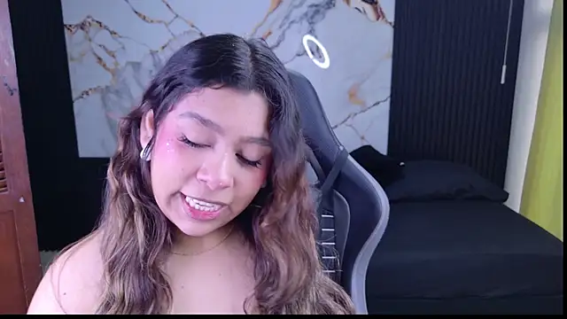 Sophie19   online show from March 31, 2026, 11:43 am