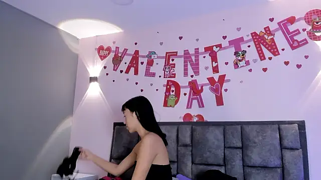 PeytonLouise online show from February 17, 2026, 12:45 pm