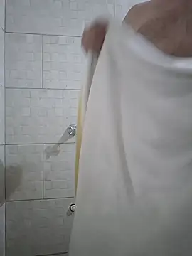 Snapshot of Joaquinh chatting on February 15, 2026, 10:28 pm Joaquinh online show from February 15, 2026, 10:28 pm