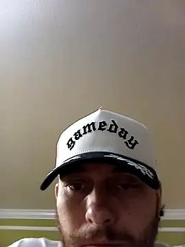 Tallhungandcloudy online show from April 21, 2026, 7:47 am