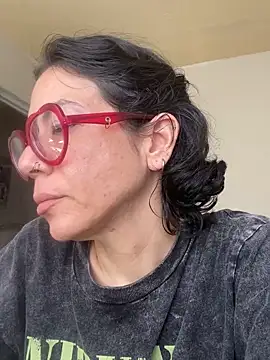 JeanneDuval8888 online show from May 16, 2026, 9:57 pm