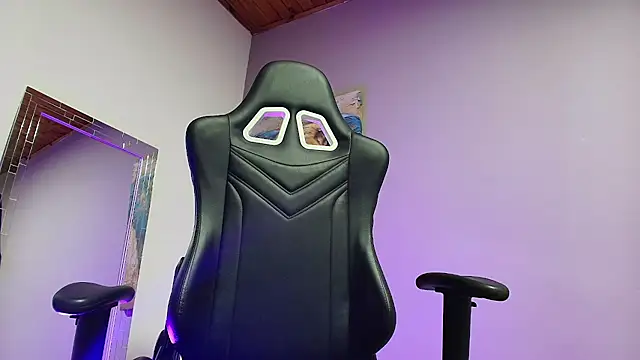 Snapshot of Noah-JONES chatting on February 17, 2026, 3:36 am Noah-JONES online show from February 17, 2026, 3:36 am