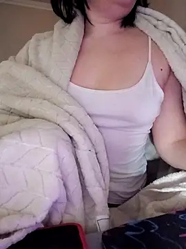 HornyCumBitch online show from February 25, 2026, 4:33 am