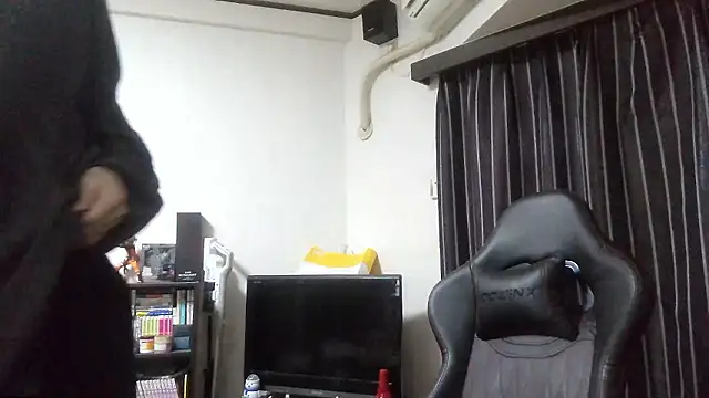 raitokun5555 online show from April 23, 2026, 6:03 am