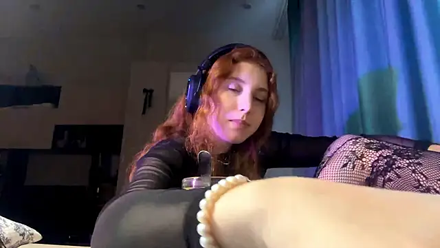 Snapshot of AliceCarrol chatting on February 25, 2026, 2:16 pm AliceCarrol online show from February 25, 2026, 2:16 pm