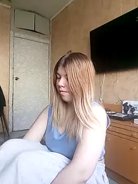 EvaTallor online show from March 19, 2026, 12:42 pm