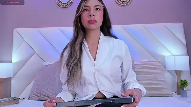 Snapshot of ValeryGomezz chatting on April 23, 2026, 3:14 pm ValeryGomezz online show from April 23, 2026, 3:14 pm