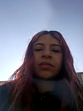 lunabloom2 online show from February 28, 2026, 1:01 pm