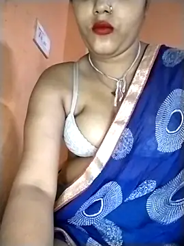 Nency Love143 online show from April 16, 2026, 9:39 pm