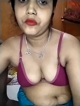 Nency Love143 online show from May 4, 2026, 5:53 pm