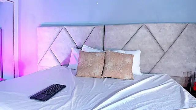 KaattyDoll online show from February 15, 2026, 1:09 pm