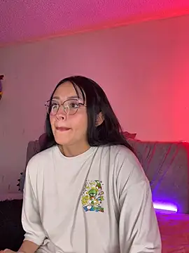  Mia kiss  online show from March 28, 2026, 4:45 am