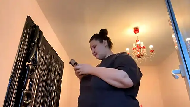 Snapshot of BadGirlBloom chatting on February 24, 2026, 2:37 pm BadGirlBloom online show from February 24, 2026, 2:37 pm