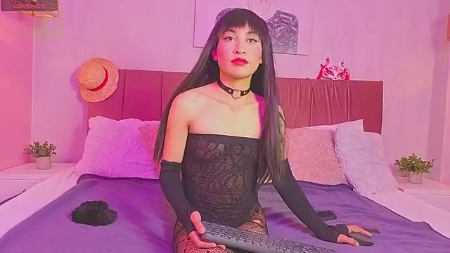 emma wilder  online show from March 24, 2026, 10:15 pm