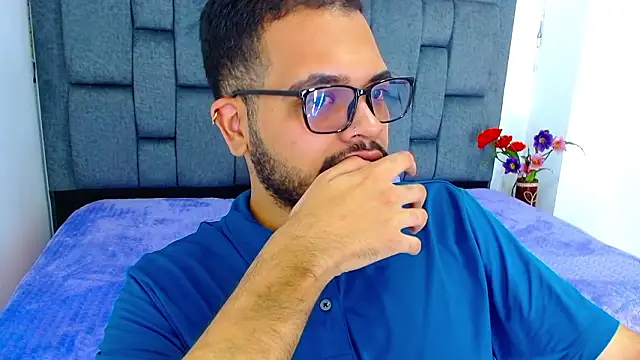 Snapshot of J_black_ chatting on February 17, 2026, 6:03 pm J black online show from February 17, 2026, 6:03 pm