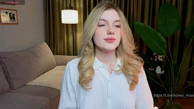 honey kors online show from April 15, 2026, 7:10 pm