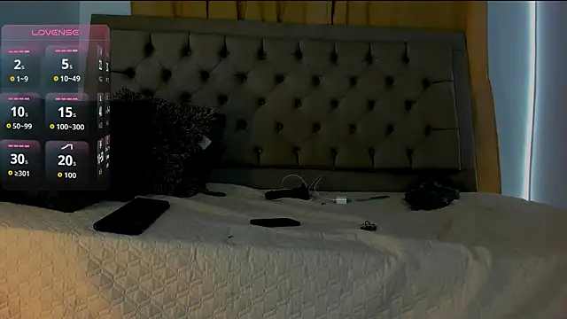 Snapshot of emma__castle chatting on February 11, 2026, 7:19 pm emma castle online show from February 11, 2026, 7:19 pm