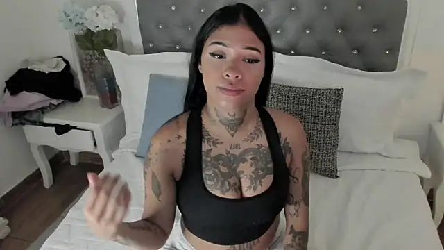 Aisha Haddad online show from April 16, 2026, 1:56 pm