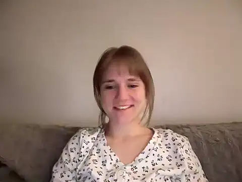 tesalove online show from March 25, 2026, 11:55 pm