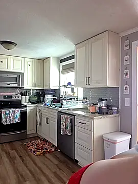 NikkiB653466 online show from February 12, 2026, 3:51 pm