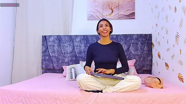 MelanyStone  online show from April 6, 2026, 1:12 pm