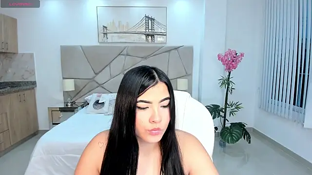 Snapshot of calyptra_lux chatting on February 26, 2026, 7:24 pm calyptra lux online show from February 26, 2026, 7:24 pm