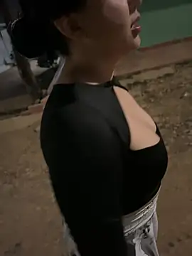 Snapshot of Craziness_street chatting on March 3, 2026, 4:07 am Craziness street online show from March 3, 2026, 4:07 am