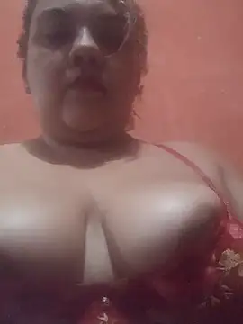 cataleya2016 online show from February 15, 2026, 9:44 pm